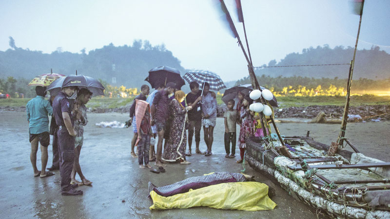 17 Rohingyas dead as trawler capsizes in Bay