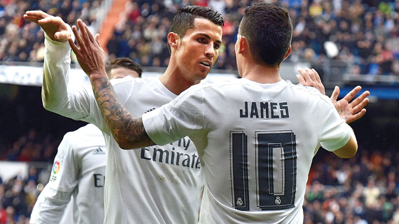 CR7 brace keeps Real pressure on Barca 