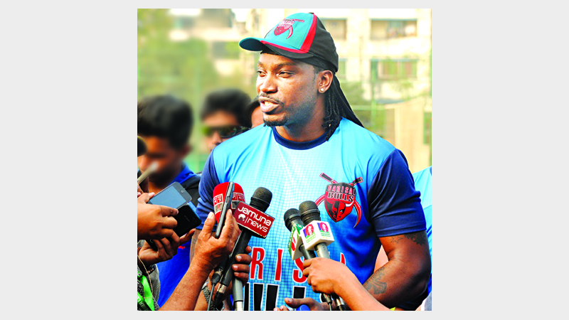 Crowd-charmer Gayle to get down to business today 