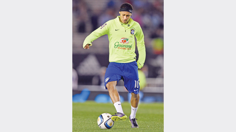 Neymar breaks out of Messi�s shadow