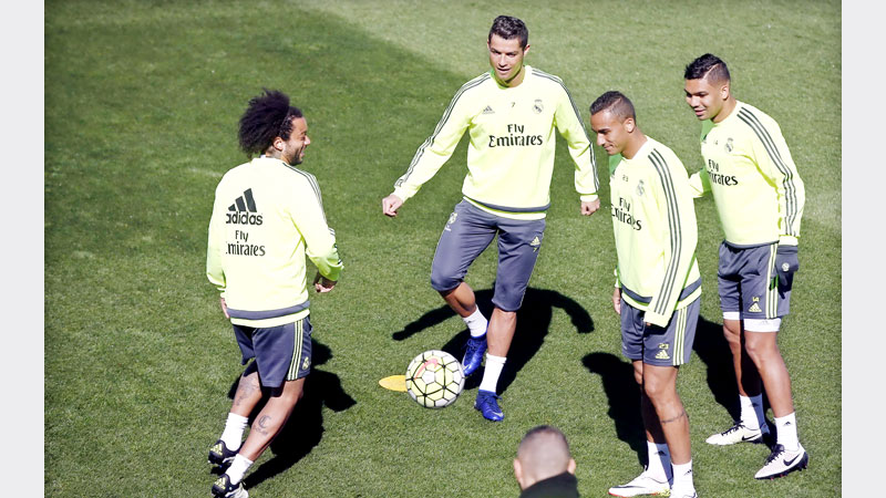 Barca look to inflict more misery upon Real