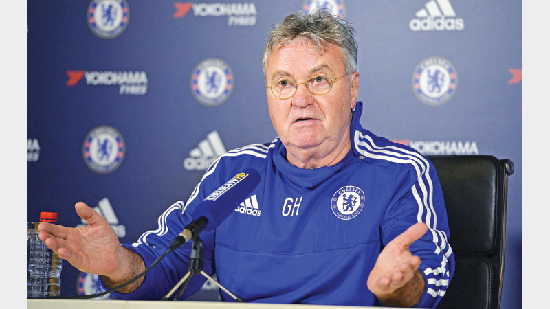 Hiddink boosts up Chelsea players