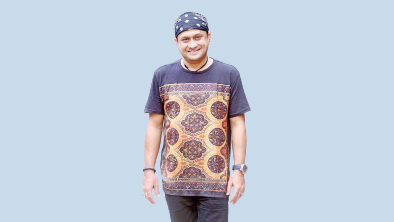 SI Tutul coming up with two original songs