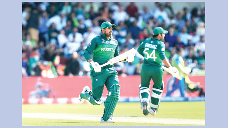 Sarfaraz hails ‘great’ win as 
Pakistan hold their nerve