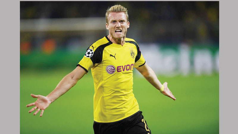 Schuerrle strikes late as Dortmund deny Real