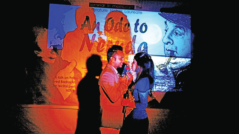 Seminar, staging of poetic drama held at Notre Dame Univ