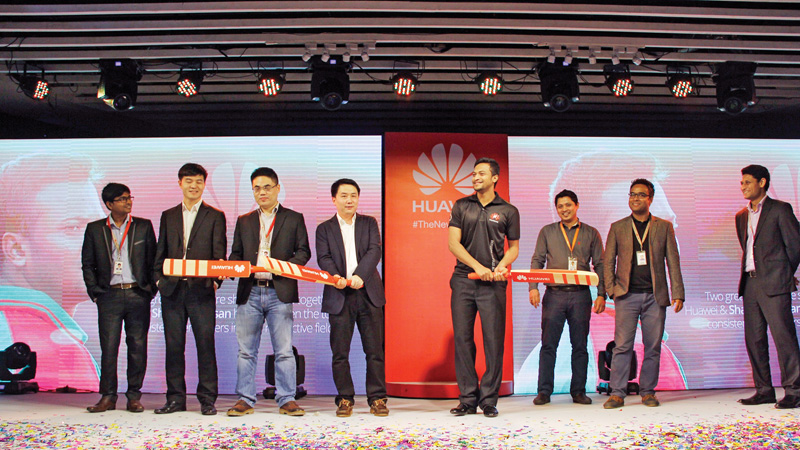 Huawei signs Shakib as brand ambassador