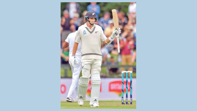 Southee, Lakmal heroics leave 
Christchurch Test evenly poised