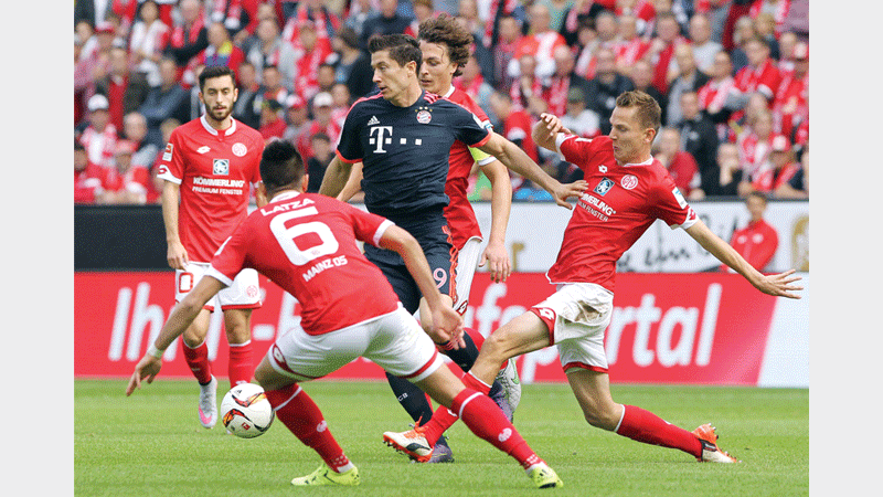 Lewandowski breaks 100-goal mark with Bayern brace 
