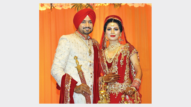 Harbhajan Singh ties knot with Geeta 