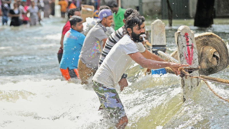 Foreign aid reaches Colombo