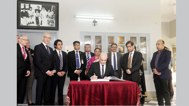 President seeks Swiss support