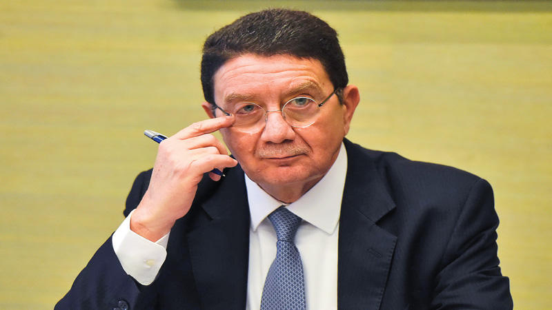 European travel agents defy Internet threat