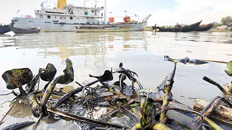 Tanker fined Tk 3cr for
oil spillage