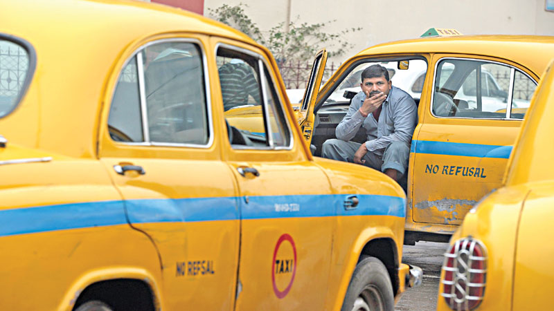 Enraged cabbies unite worldwide against Uber 