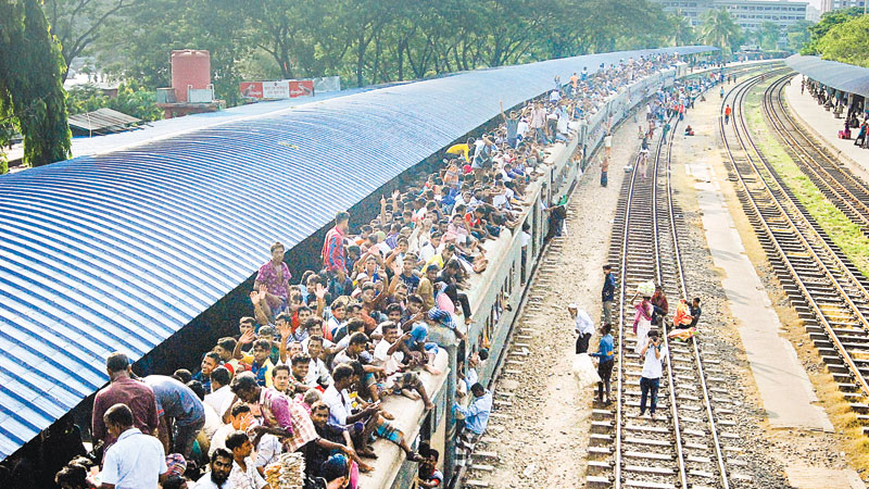 Tailbacks add to 
people’s woes