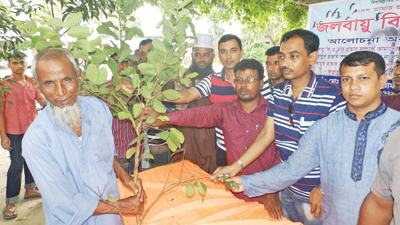 Jhenidah painter on a mission to save the planet