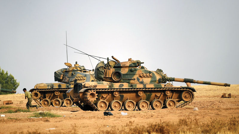 Turkey tanks enter Syria