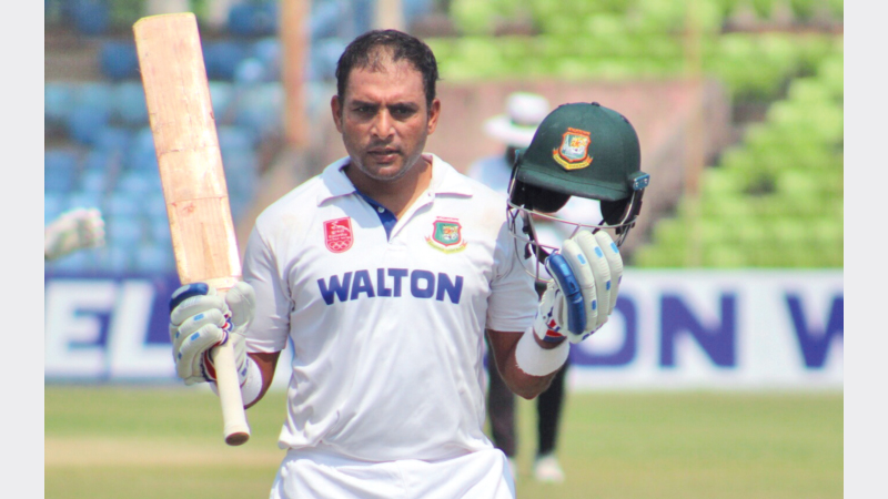 Tushar hits 31st  first class ton