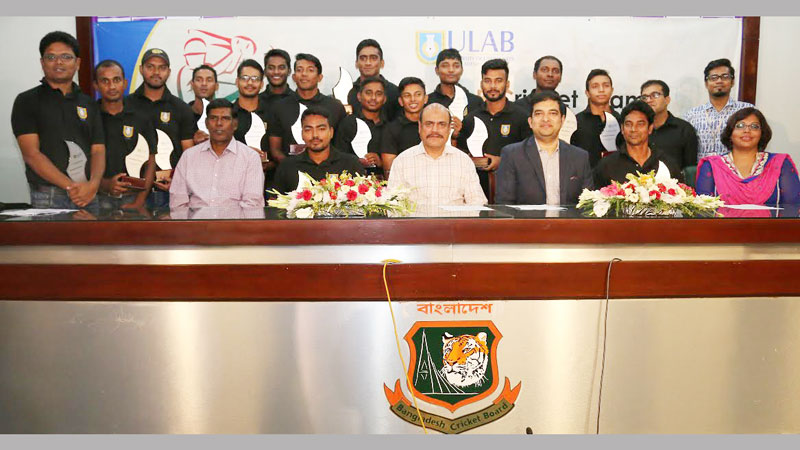 BCB accords reception to ULAB cricketers
