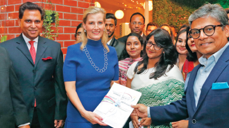 ULAB Students Get DEA Gold Award