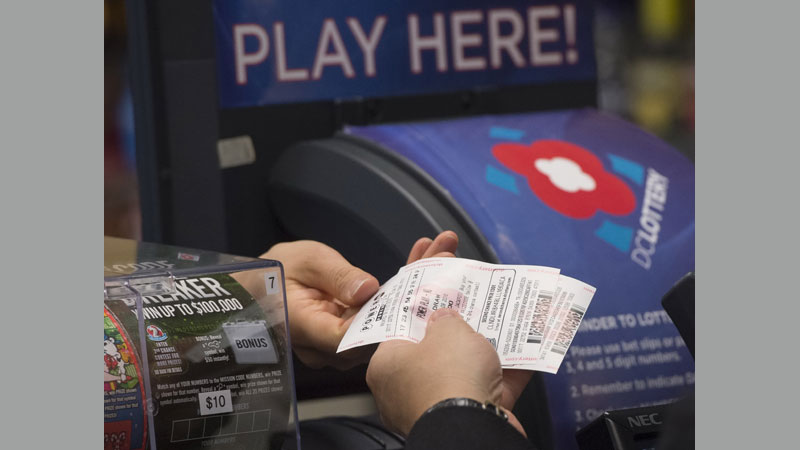 Record US lottery jackpot hits $1.3 billion
