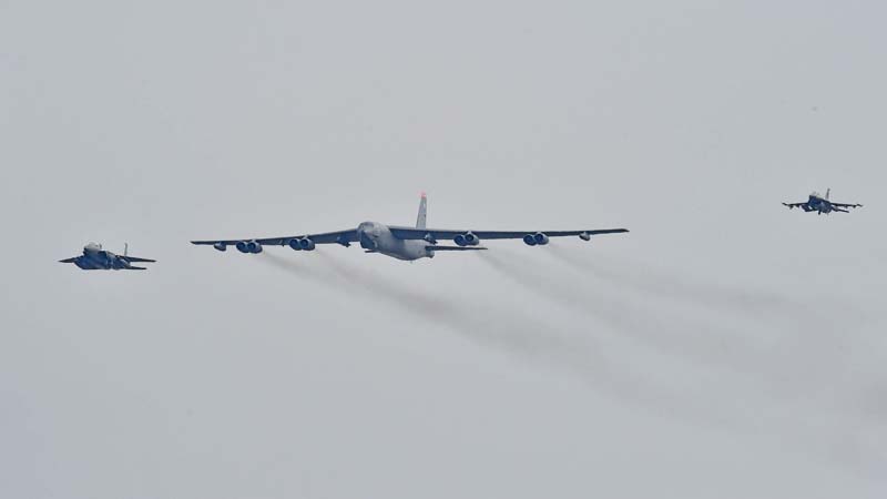 US bomber flies over S Korea 