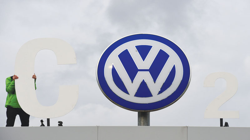 Norways sovereign wealth fund hits out at VW leadership
