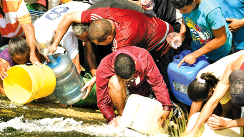 US to pull all remaining  staff from Venezuela 