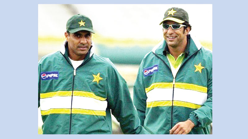 Wasim, Waqar call Pakistan to raise game 