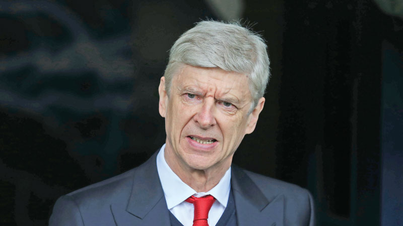 Wenger wants to stay on at Arsenal