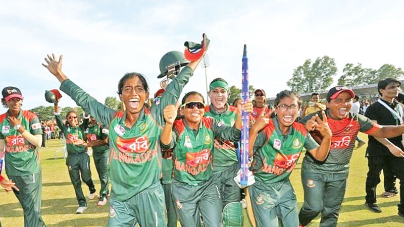 Women’s cricket team shows promise