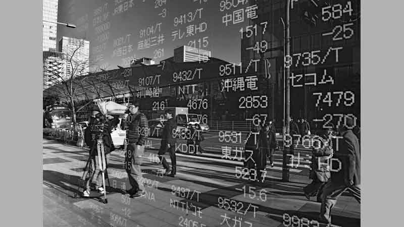 Fresh rout resumes on 
world stock markets