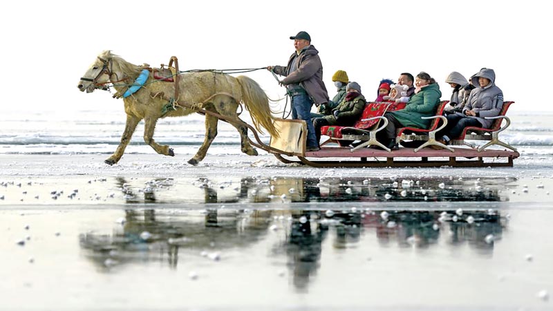 Xinjiang aims to lure more tourists