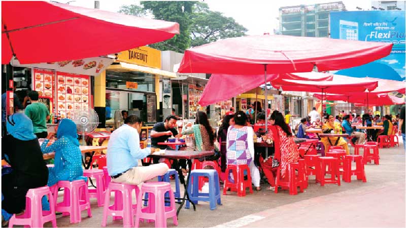 Shimanto Square Food Court:
Popular destination for foodies 