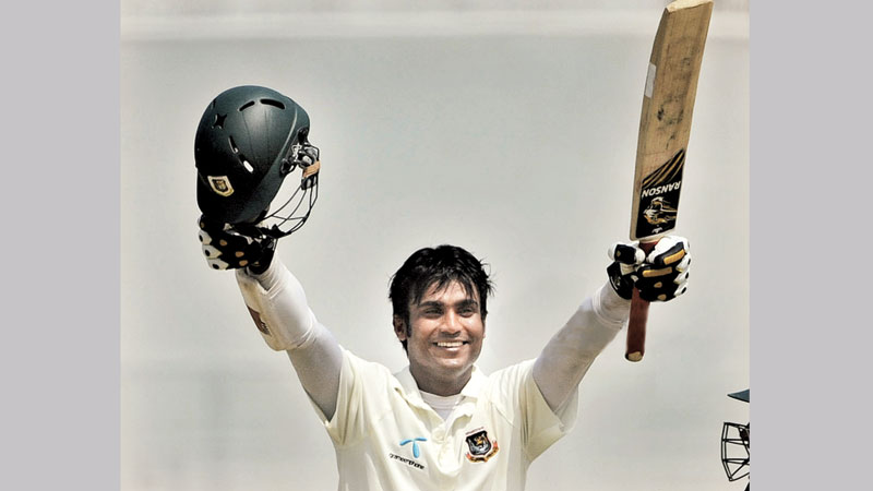 Zunaid century keeps 
North Zone ahead