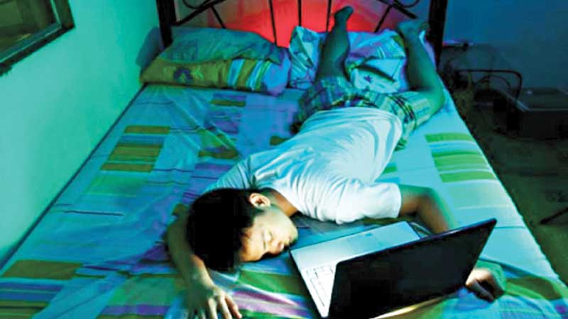Later bedtimes linked to greater weight gain