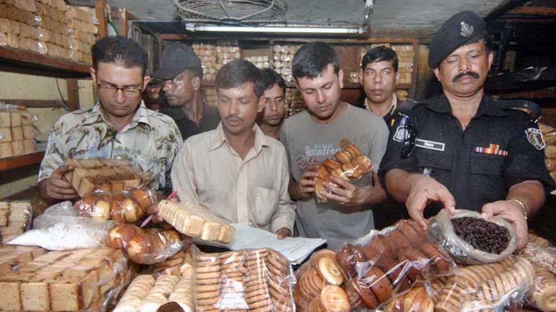 Sale of substandard 
food items rampant
