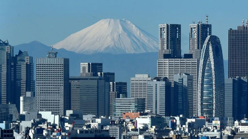 Japan finds luring business from Hong Kong may be tough
