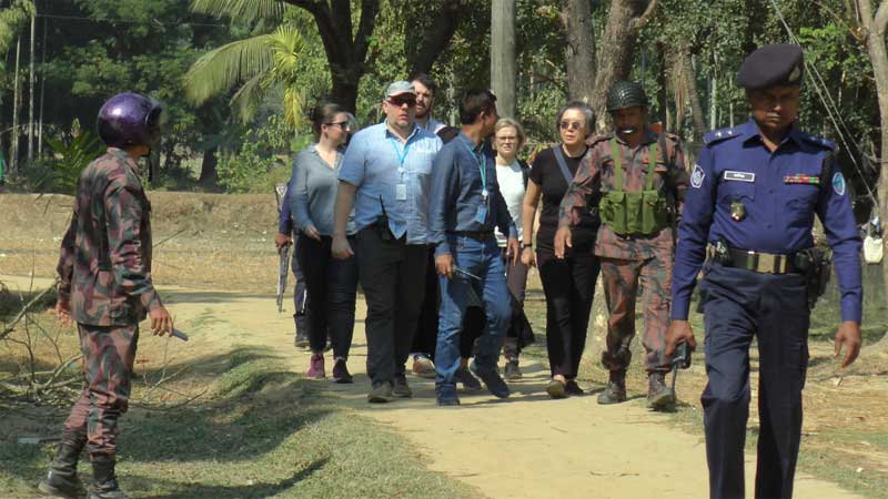 UN expert Lee in Cox’s Bazar, visits Rohingya camps