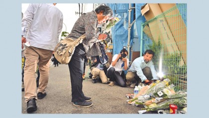 2 die including schoolgirl  in Japan mass stabbing 