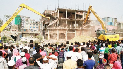200 more structures 
demolished