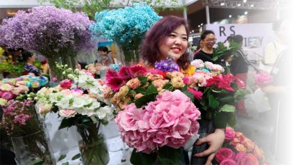 400,000 Yunnan people engaged in flower industry