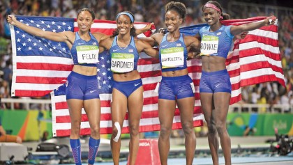 Felix hits gold record as US women win relay gold 
