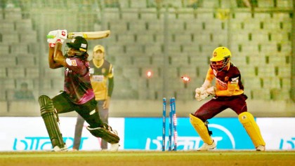 Russell’s heroic sends Rajshahi into final