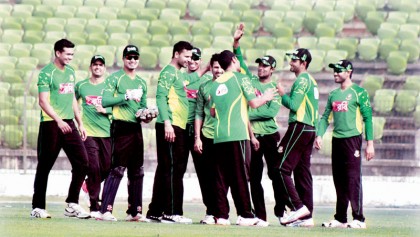 Bangladesh gun down India