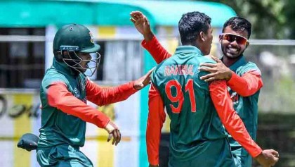 Bangladesh beat hosts SA to storm into semis