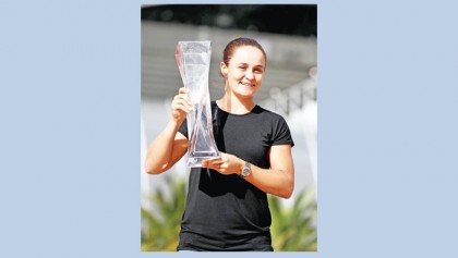 Barty captures Miami title