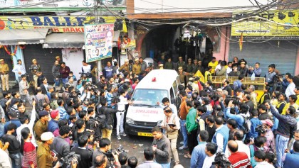 43 killed in Delhi factory fire