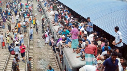 Dhaka starts wearing deserted look